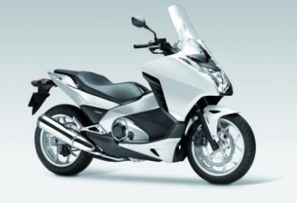 هوندا إنتيغرا  تجمع بين مزايا السكوتر والدراجة النارية